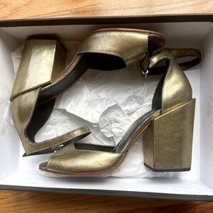 Rachel Comey size 9 metallic GOLD leather ankle strap heels - Lea in Old Gold